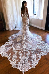 Beautiful Long Mermaid V-neck Sleeveless Lace Backless Wedding Dress with Train