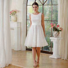 Charming A-Line Tulle Polyester Scoop Sleeveless Off White Prom Dresses With Sequined