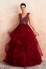 Looking for Prom Dresses,Evening Dresses,Homecoming Dresses,Quinceanera dresses in Tulle, A-line,Ball Gown,Princess style, and Gorgeous Beading,Sequined,Rhinestone work  MISSHOW has all covered on this elegant Charming Burgundy Sleeveless Party Dress Aline Puffy Tulle Evenign Dress with Sequins.