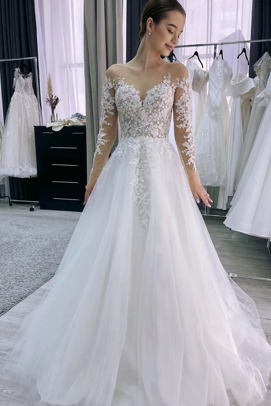 Charming Long A-line Tulle Appliques Wedding Dress With Long Sleeves