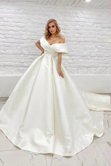 Chic Long A-line Off-the-shoulder Ivory Simple Sleeveless Wedding Dress