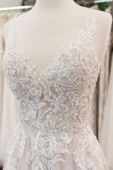 Chic V-neck Appliques Tulle A-line Wedding Dress-misshow.com