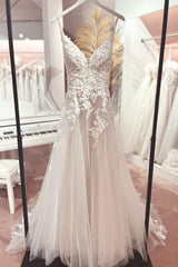 Classic v-neck spaghetti straps sleeveless a-line lace Wedding dresses-misshow.com