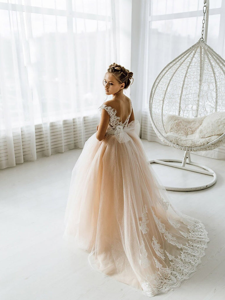 Champagne girl fashion dress