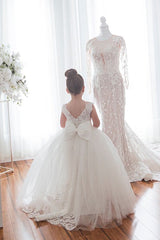 Cute Tulle Ivory Sleeveless Flower Girls Dresses Ball Gown-misshow.com