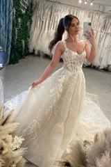 Beautiful Long Mermaid V-neck Spaghetti Straps Wedding Dresses with Lace