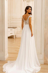 Elegant A-Line Lace Sweetheart Sleeveless White Wedding Dresses With Appliques Ruffles