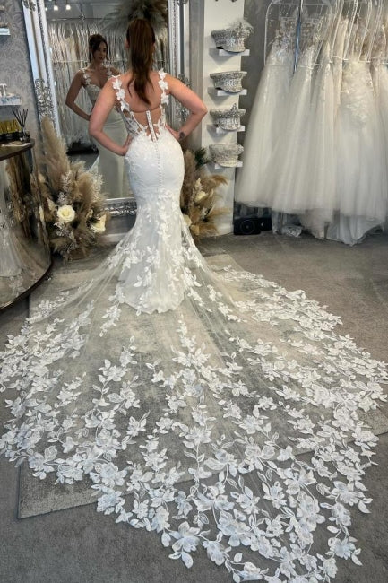 Elegant Column Lace Spaghetti Straps Sleeveless White Wedding Dress With Appliques Train