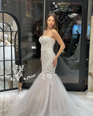 Elegant Floor Length Sweetheart Sleeveless Mermaid Lace Wedding Dress with Appliques-misshow.com