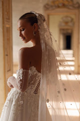 Elegant Long Ivory A-line Strapless Lace Sweetheart Wedding Dresses