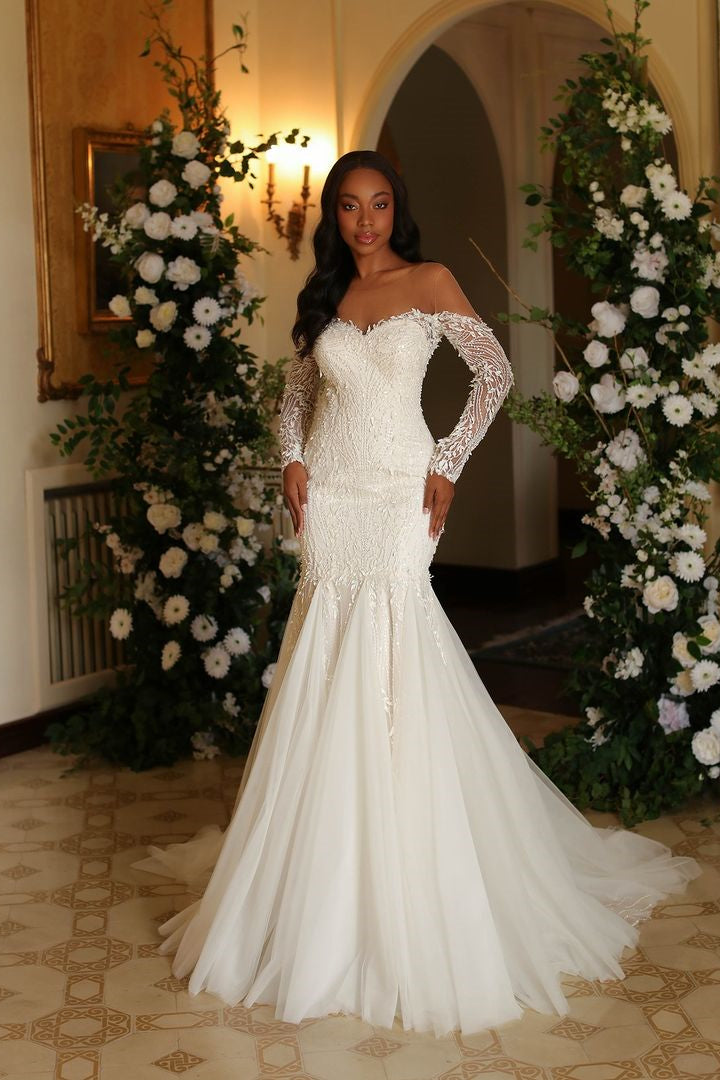 Elegant Long Ivory Mermaid Long Sleeves Lace Tulle Wedding Dress