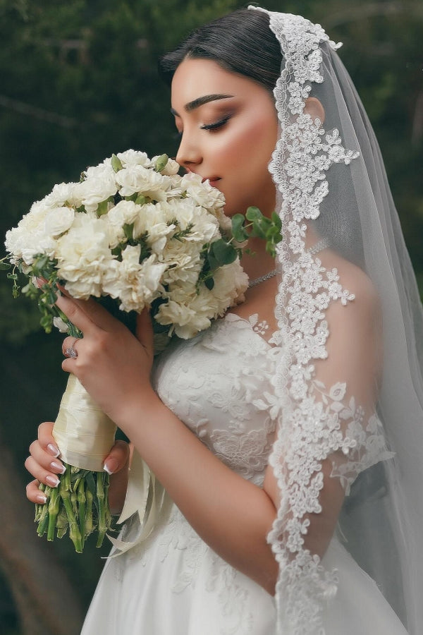 Elegant Long White A-line Sweetheart Off-the-shoulder Lace Wedding Dress