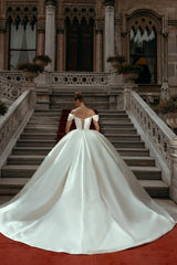 Elegant Sweetheart Off-the-shoulder Wedding Dresses Sweep Train-misshow.com