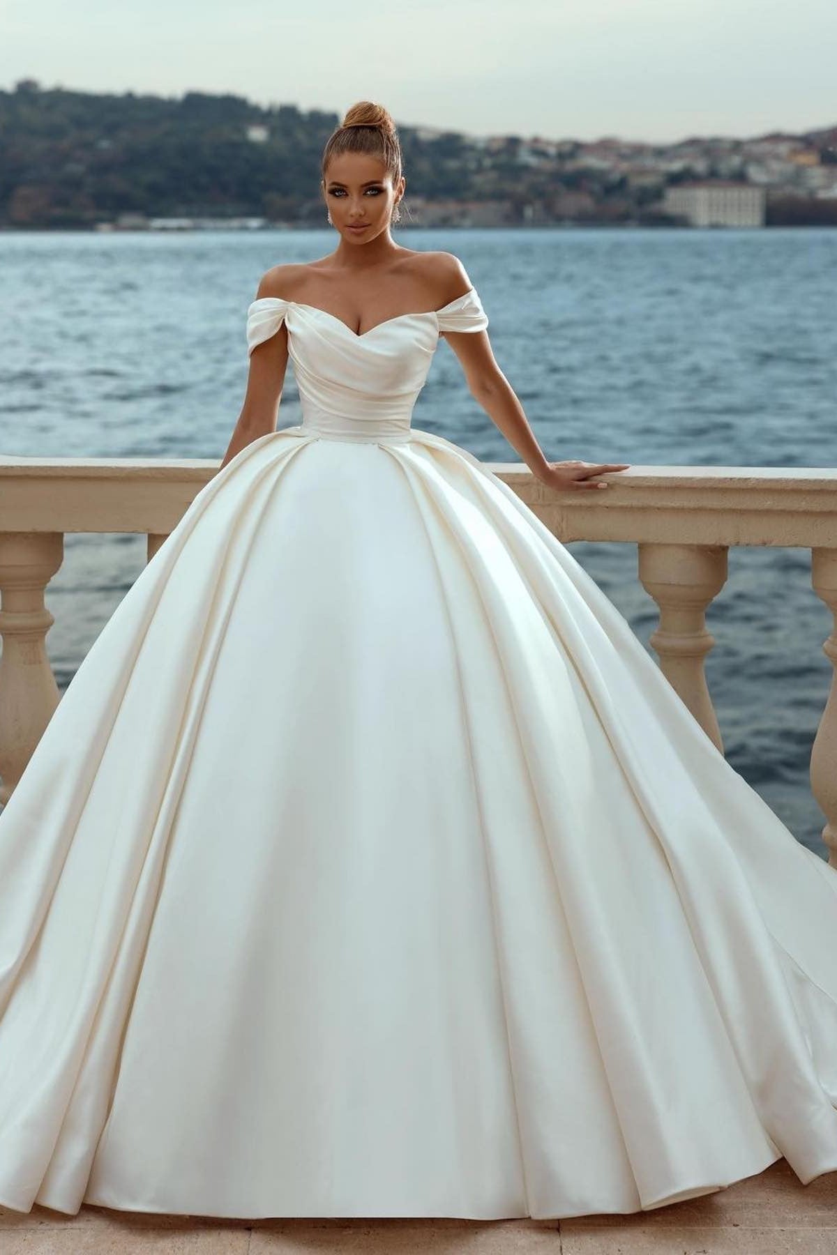 Elegant Sweetheart Off-the-shoulder Wedding Dresses Sweep Train-misshow.com