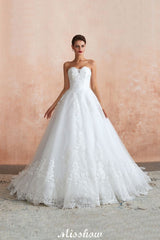 MISSHOW offers Elegant Sweetheart White Wedding Dress, Simple Tulle Beach Aline Ball Gown at a good price from White,Ivory,Tulle to A-line,Ball Gown,Princess Floor-length them. Stunning yet affordable Sleeveless .