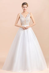 This elegant V-neck Tulle wedding dress with Lace could be custom made in plus size for curvy women. Plus size Sleeveless A-line bridal gowns are classic yet cheap.