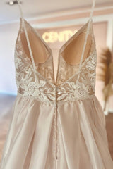 Elegant v-neck spaghetti straps sleeveless a-line lace Wedding dresses-misshow.com