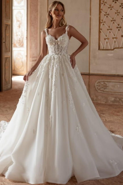 Extravagant Long Ivory A-line Princess Spaghetti Straps Lace Tulle Wedding Dress