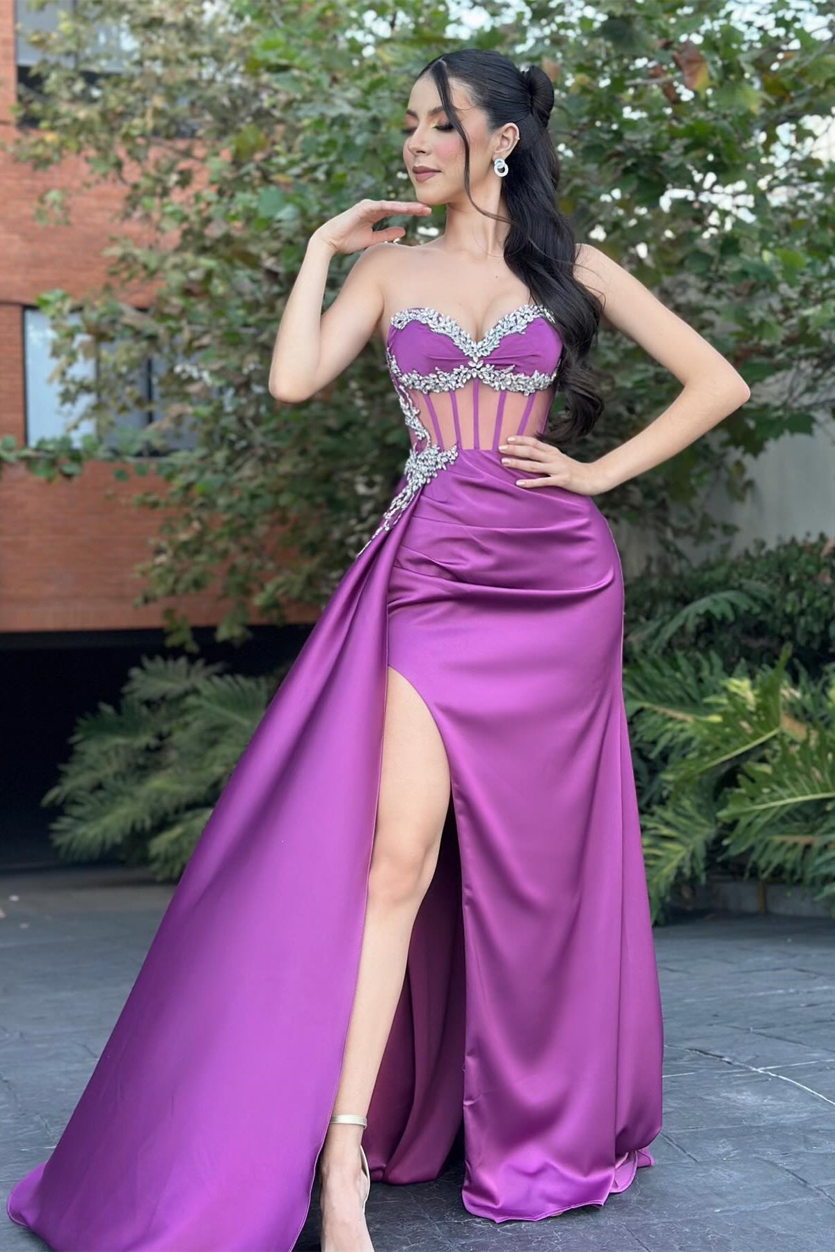 Fabulous Column Tulle Satin Sweetheart Sleeveless Prom Dresses With Ruffles Split