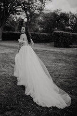 Fabulous Off-the-shoulder Sleeveless A-Line Tulle Wedding Dresses with Appliques-misshow.com