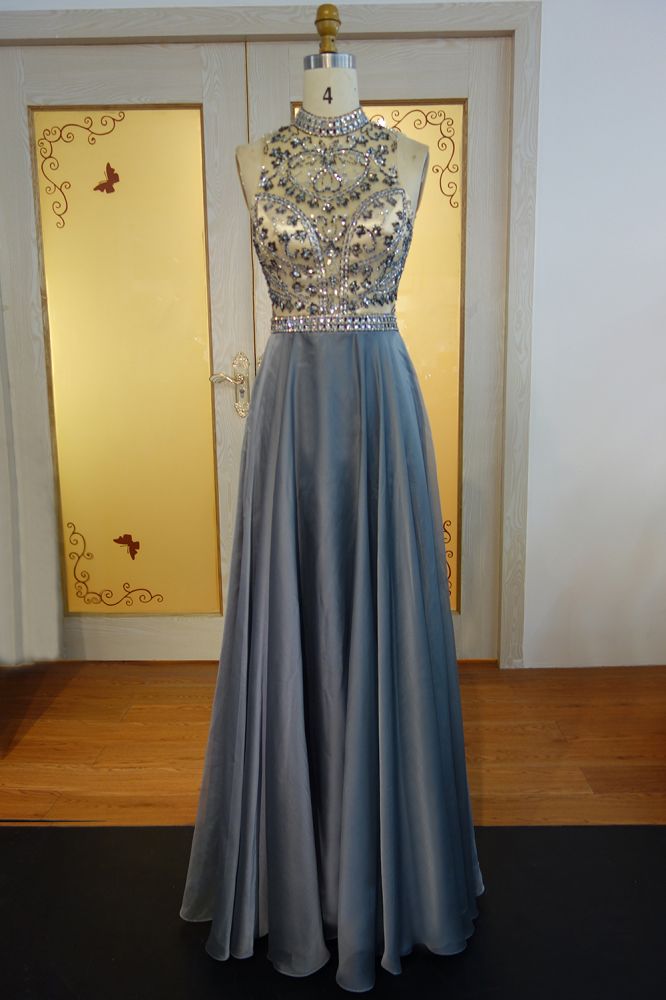 Looking for Realdressphotos in 30D Chiffon, A-line style, and Gorgeous Beading,Crystal,Sequined work  MISSHOW has all covered on this elegant Floor Length A-line Halter Crystal Beading Chiffon Prom Dresses.