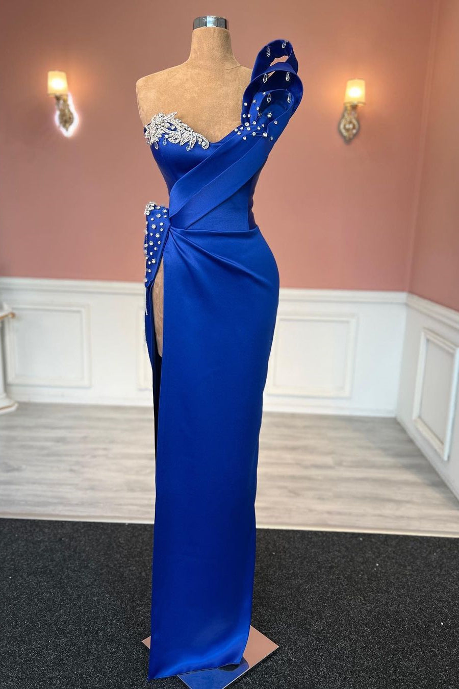 Glamorous Long Royal Blue Column One Shoulder Jewels Prom Dress With Slit