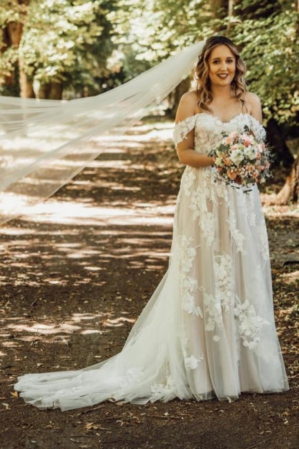 Gorgeous A-Line Lace Off-The-Shoulder Sleeveless White Wedding Dresses With Ruffles