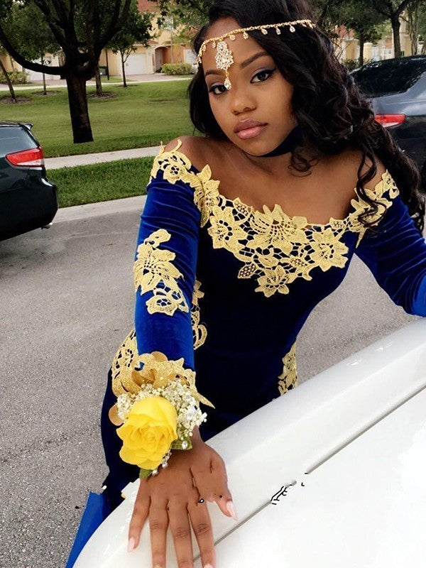 Gorgeous Mermaid Long Sleeves Off-the-Shoulder Applique Velvet Prom Dresses