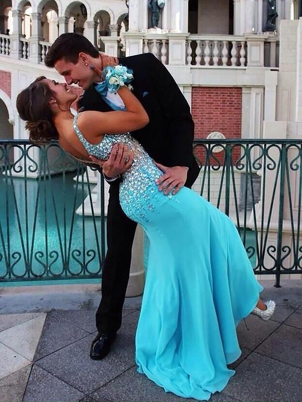 Gorgeous Mermaid Sleeveless V-neck Chiffon Beading Prom Dresses