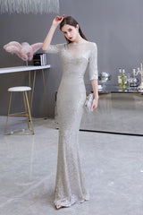 Looking for Prom Dresses,Evening Dresses,Homecoming Dresses,Quinceanera dresses in Tulle,Sequined, Mermaid style, and Gorgeous Beading,Buttons,Sequined work  MISSHOW has all covered on this elegant Gorgeous Silver Long Sleeves Long Prom Dress.