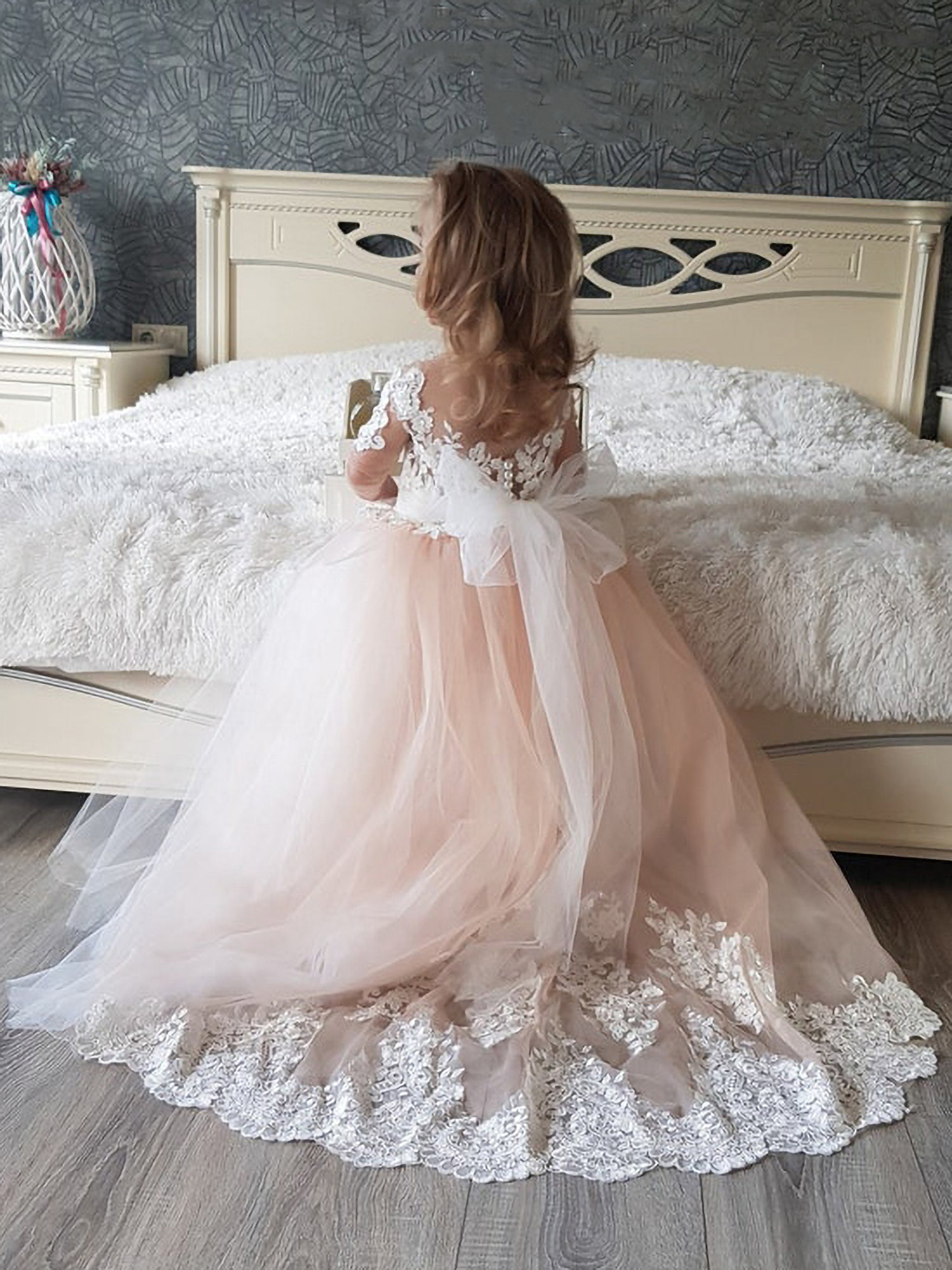 Lovely Tulle Lace Flower Girl Dress Wedding Party with Appliques-misshow.com