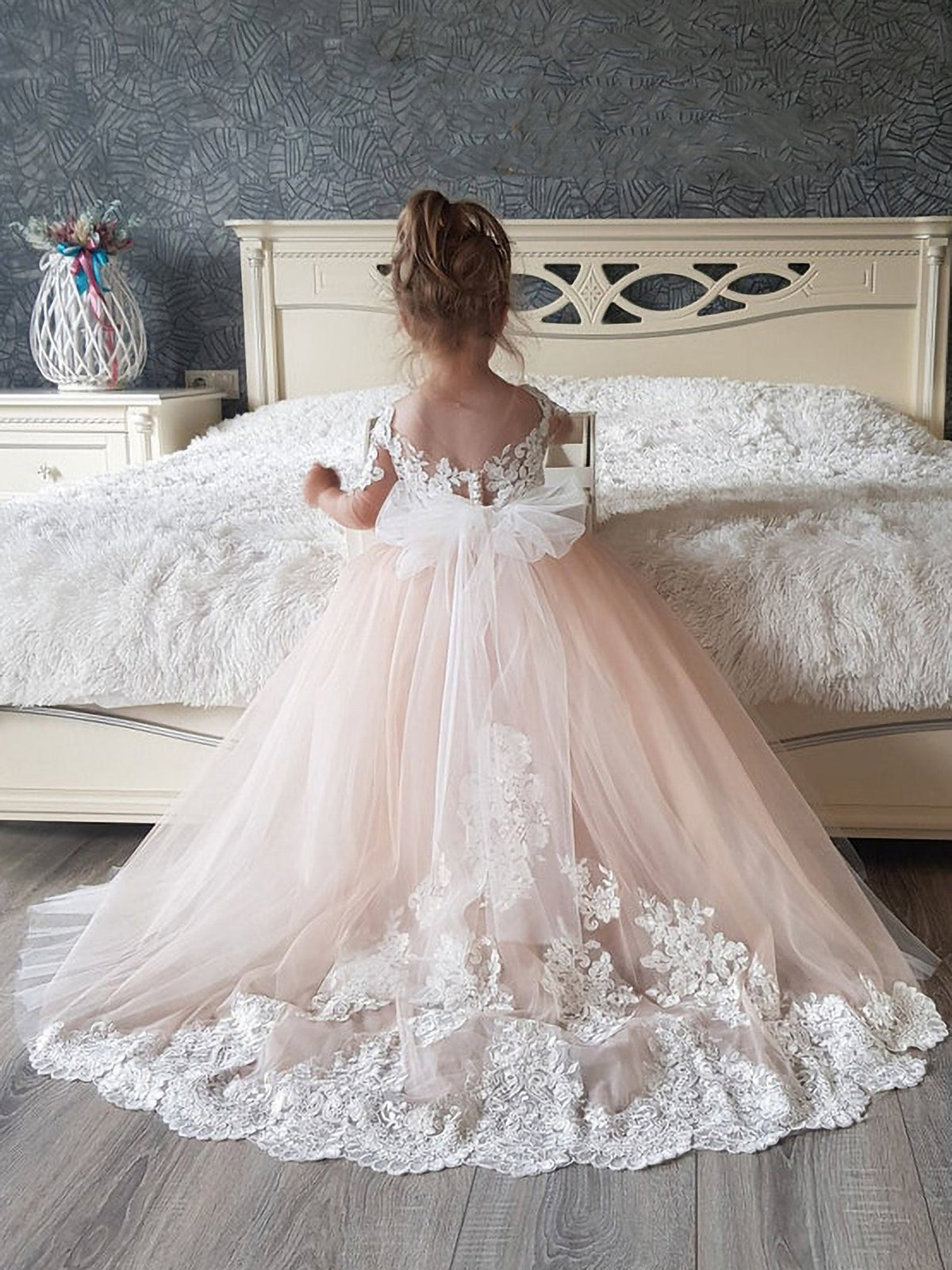 Lovely Tulle Lace Flower Girl Dress Wedding Party with Appliques-misshow.com