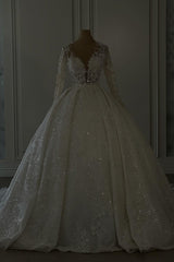 Luxurious Long Ivory A-line V-neck Lace Long Sleeves Wedding Dress with Glitter