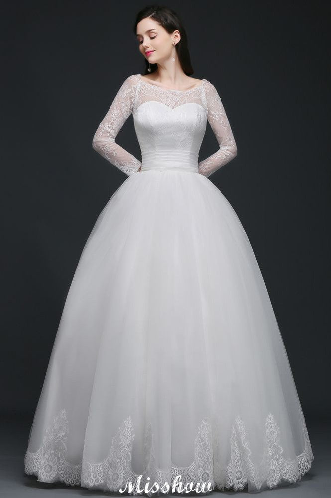 This elegant Scoop Tulle wedding dress with Lace could be custom made in plus size for curvy women. Plus size Long Sleeves Princess bridal gowns are classic yet cheap.