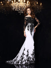 Sheath/Column Scoop Lace Long Sleeves Long Chiffon Prom Dresses