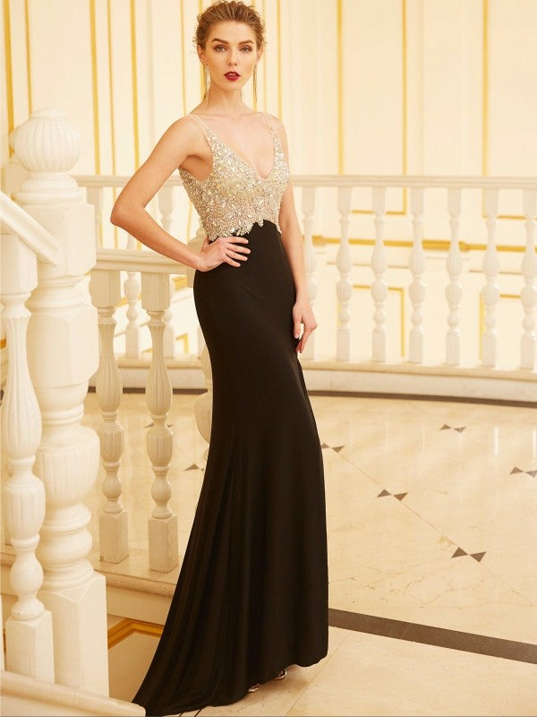 Sheath/Column V-neck Beading Sleeveless Spandex Prom Dresses