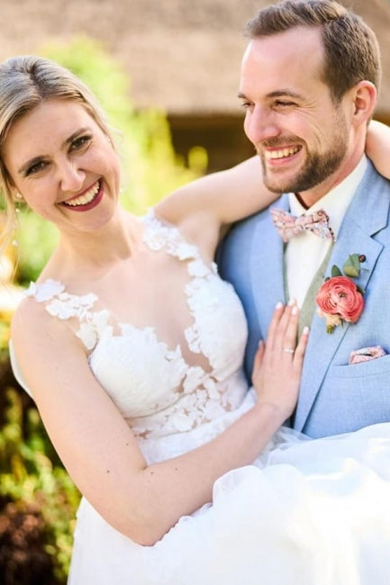 Simple Long White A-line V-neck Sleeveless Tulle Lace Wedding Dress with Slit