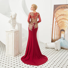 MISSHOW offers Slim Long Sleeves Gold Appliques Mermaid Evening Gowns Floor Length Event Party Dress at a good price from Burgundy,Tulle,Lace to Mermaid Floor-length them. Stunning yet affordable Long Sleeves Prom Dresses,Evening Dresses,Homecoming Dresses,Quinceanera dresses.