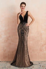 Looking for Prom Dresses,Evening Dresses,Homecoming Dresses,Quinceanera dresses in Lace,Velvet, Mermaid style, and Gorgeous Sequined work  MISSHOW has all covered on this elegant Stylish Deep V-Neck Black Beading Mermaid Prom Dress Sleeveless Slim Evening Party Gown.