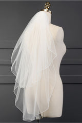 Shop MISSHOW US for a Cheap Tulle Cut Edge 1.5*1.5M Wedding Gloves. We have everything covered in this . 