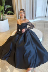 Vintage A-Line Satin Sweetheart Long Sleeve Black Prom Dresses With Appliques