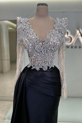 Vintage Column Satin Lace V-Neck Long Sleeve Black Prom Dress With Beading