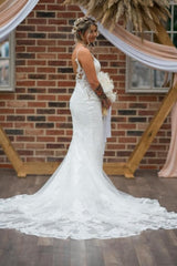 Vintage Column Tulle Lace Spaghetti Straps Sleeveless White Wedding Dress With Appliques Train