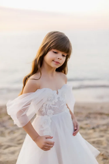 White A-line Off-the-shoulder Flower Girls Dress With Lace-misshow.com