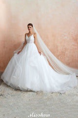 This elegant V-neck,Spaghetti Straps Tulle wedding dress with Lace could be custom made in plus size for curvy women. Plus size Sleeveless A-line,Ball Gown,Princess bridal gowns are classic yet cheap.